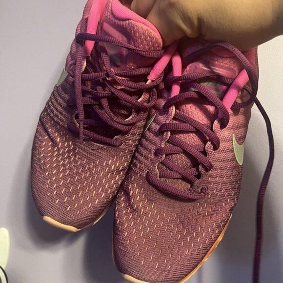 Women’s Size 10 Nike Air max Running Shoes - Picture 6 of 6